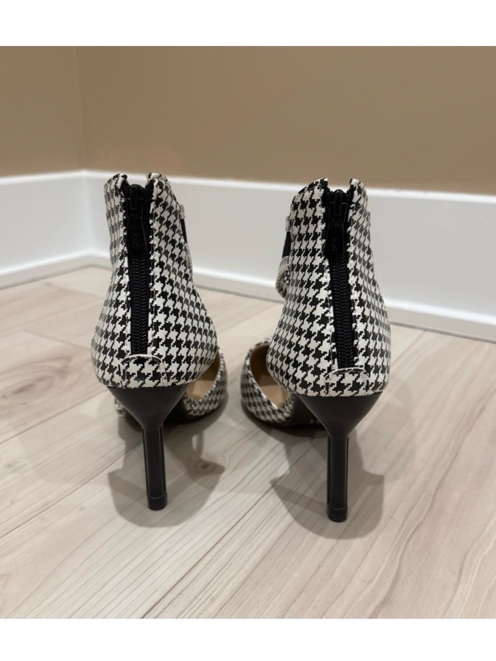 Black & White Houndstooth T-Strap High Heels - Picture 3 of 4